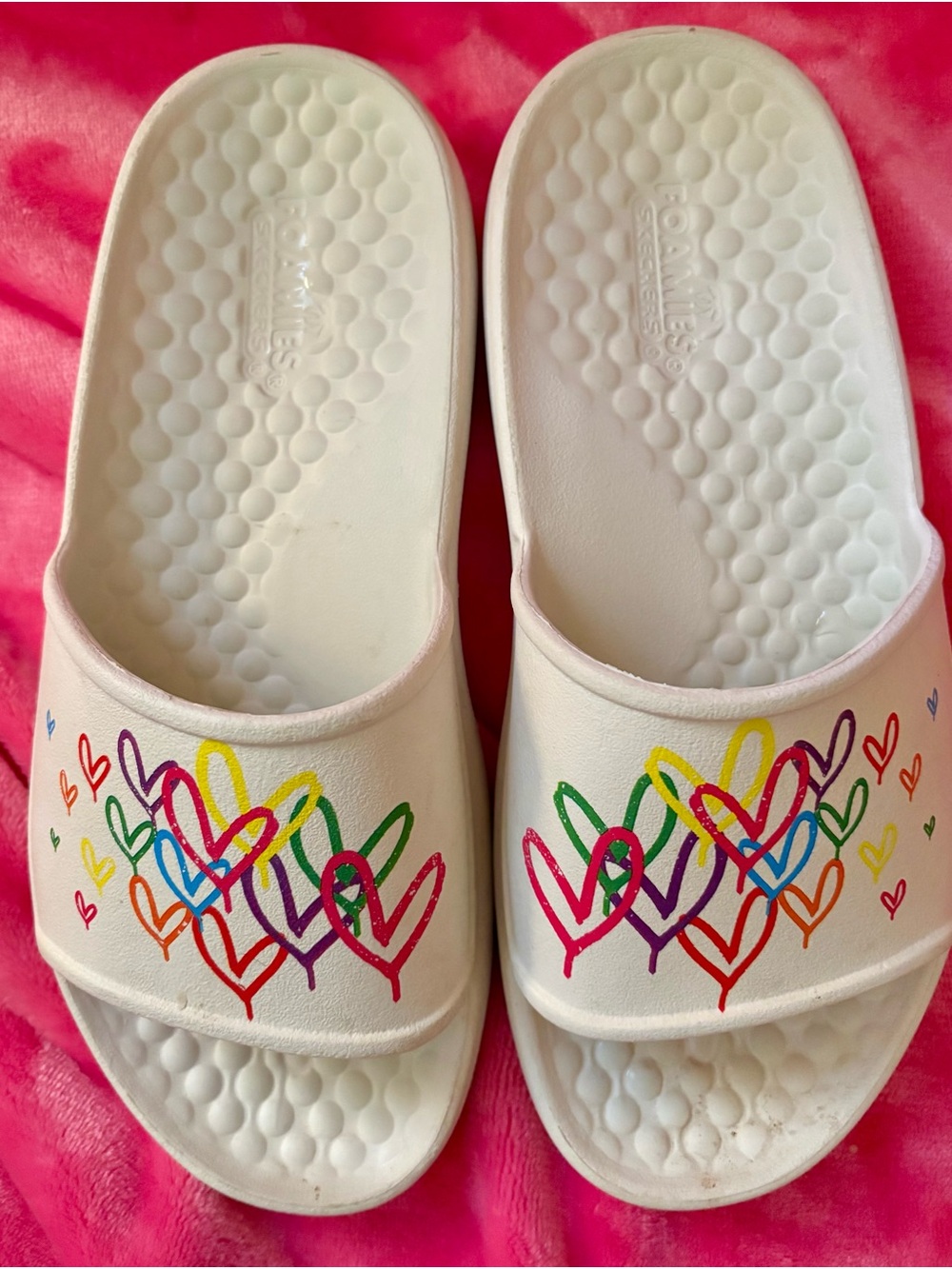 Skechers White Slide Sandals with Rainbow Heart Design - Picture 3 of 5